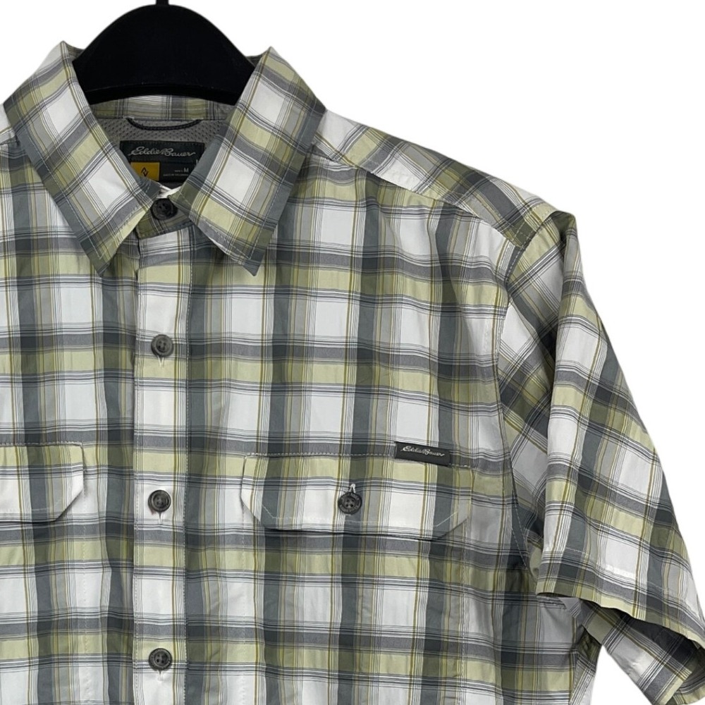 Eddie Bauer TRAVEX Button Up Plaid HIKING Shirt Mens M Nylon Short Sleeve Vented